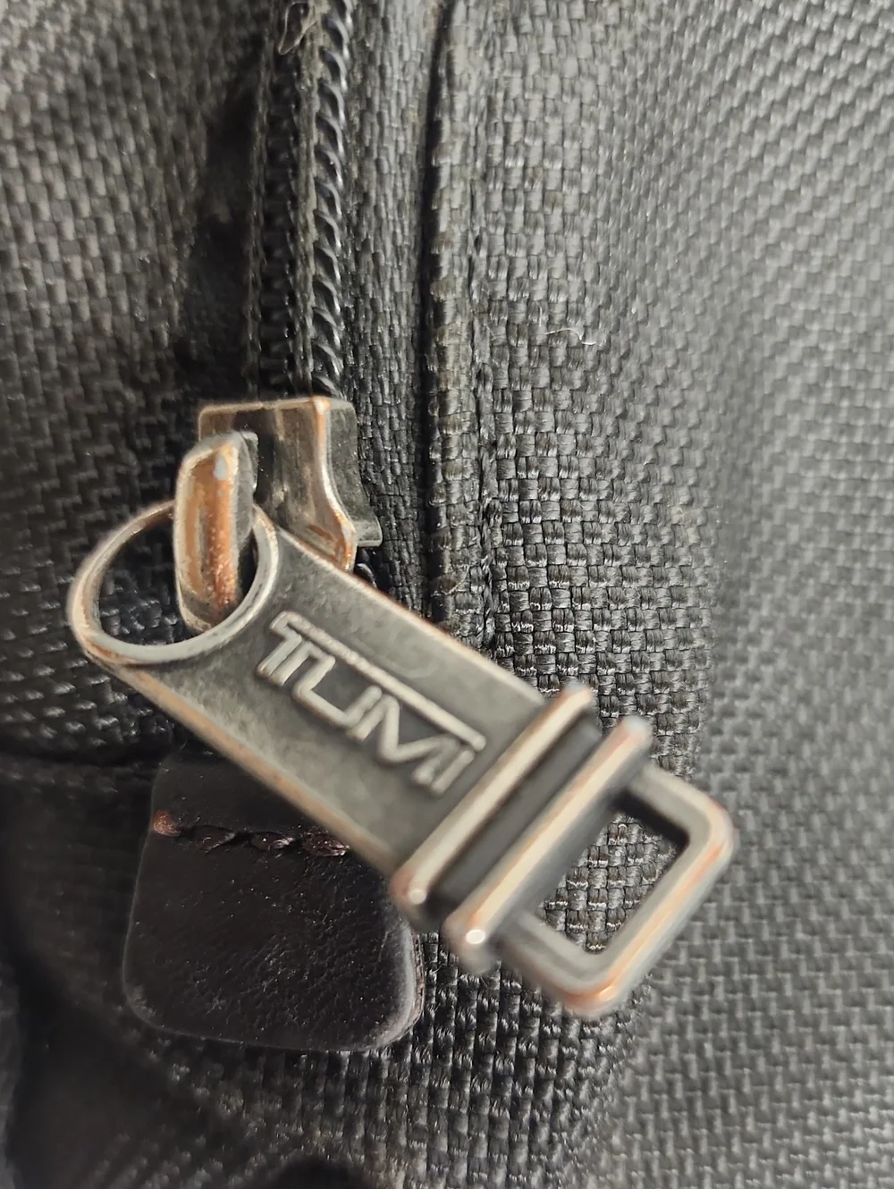 Tumi Black Messenger Crossbody Bag w/Brown Leather Accent Minimalist Man Bag WOW
